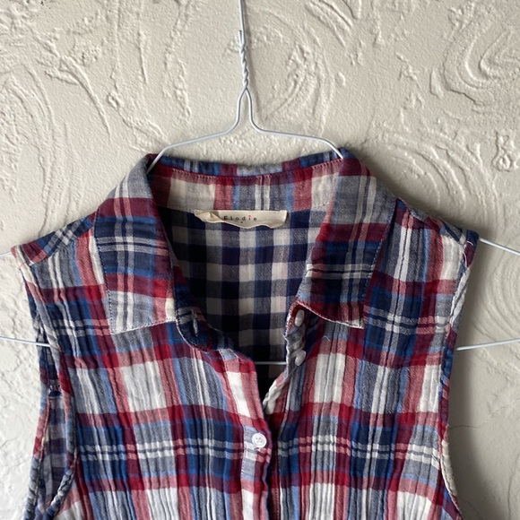 Light cotton sleeveless blouse, size small. Red, white and blue checks. - Picture 4 of 5